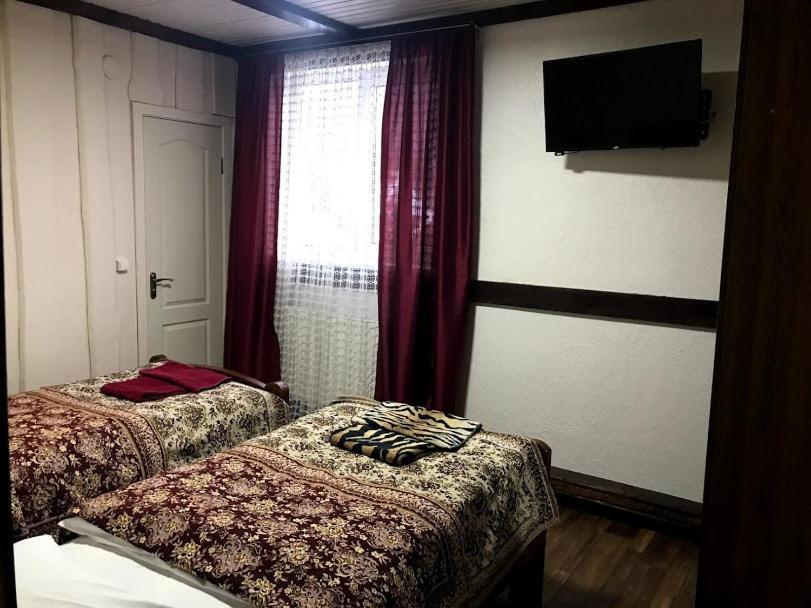 Fayniy Motel Tatariv Extérieur photo